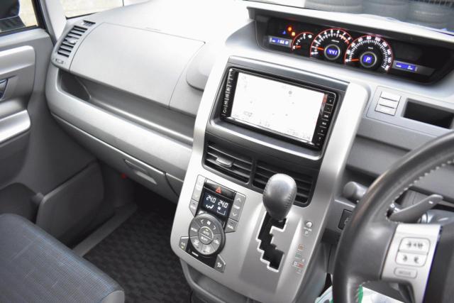 ヴォクシーzs 煌2両側電動ドアナビテレビ後席モニターの中古車詳細情報 ソレーデ Soleede