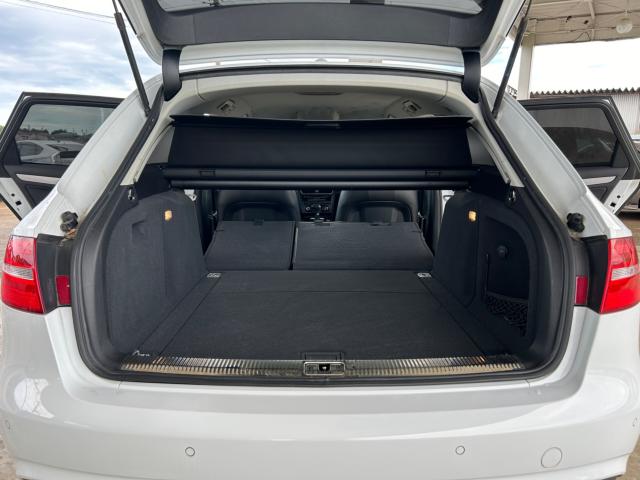 アウディ Ａ４アバント（新潟県新潟市北区）