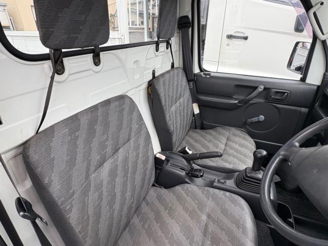 【ご質問大歓迎！】現車を前にして、スタッフがお車の状態をお話します！何でも構いません、お気軽にお問い合わせくださいね♪