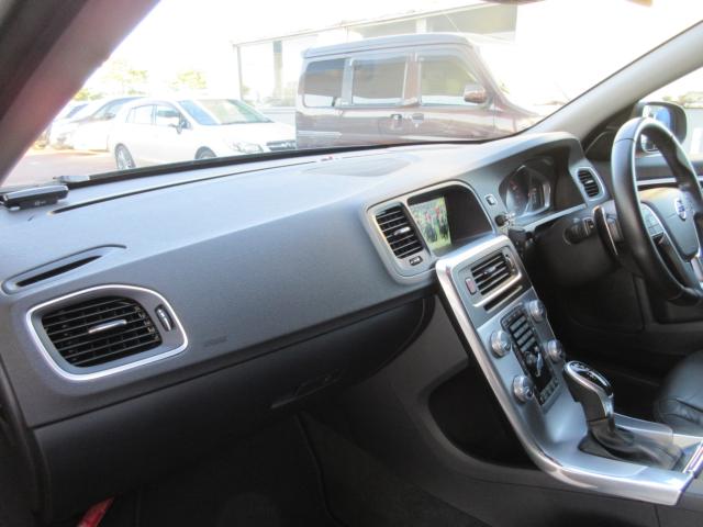ボルボ V60（新潟県新潟市東区）