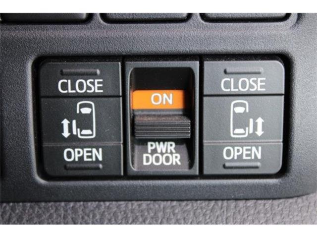 ヴォクシー（新潟県新潟市東区）画像5