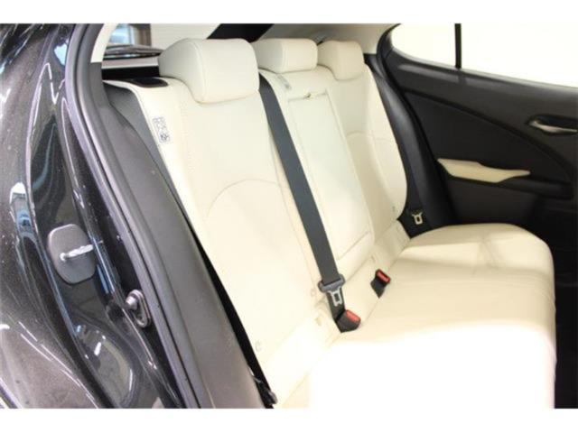 レクサスUX(新潟県新潟市東区)