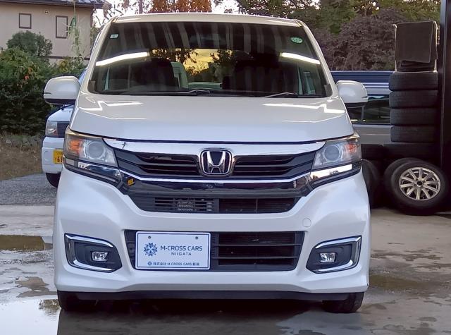 この度は当店のお車をご覧になっていただき誠にありがとうございます♪お気軽にお問合せ・お見積りお待ちしております♪