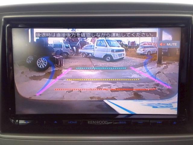 バックカメラ♪後方確認が簡単にできます!駐車が苦手な方、夜間の駐車時に大変便利な機能で欠かせない装備の1つです♪