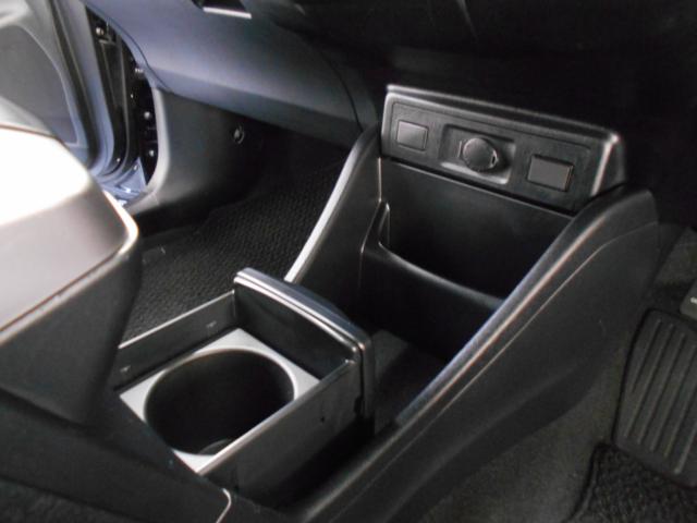 プリウスα(新潟県新潟市南区)