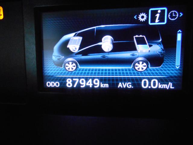 プリウスα(新潟県新潟市南区)