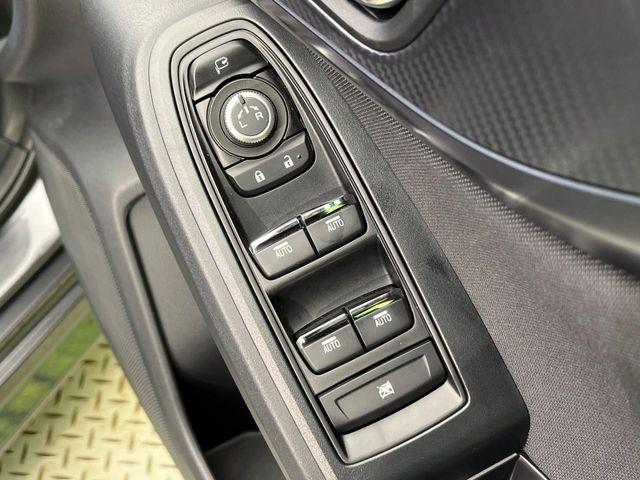 レヴォーグ（新潟県新潟市南区）