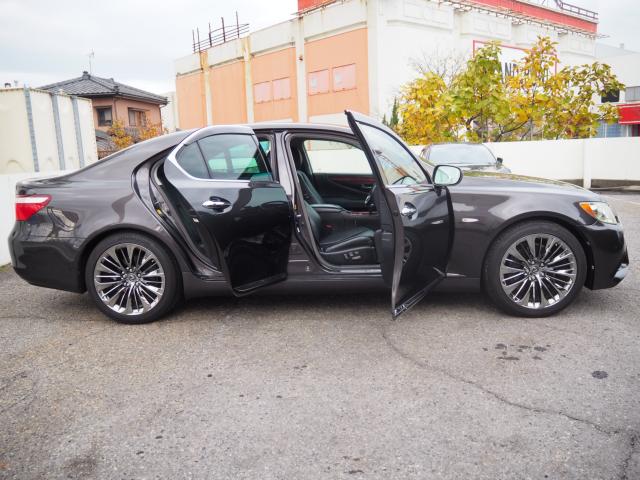 レクサスLS(新潟県新潟市西区)