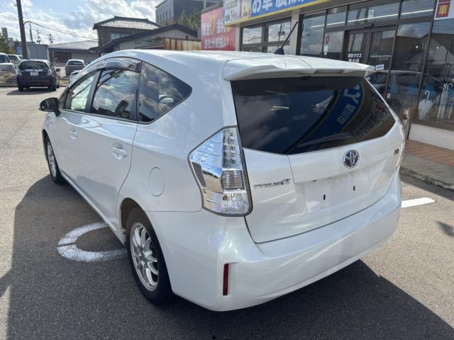 プリウスα(新潟県新潟市西蒲区)