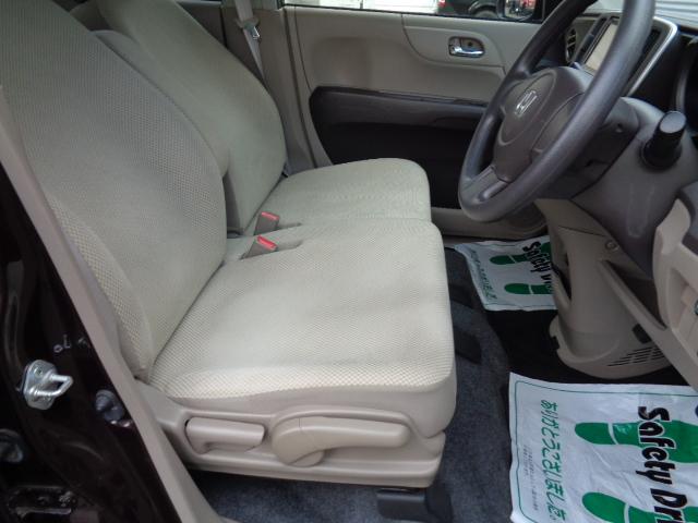 大切なお車をぶつけてしまった場合でも、板金・塗装、承ります。（提携工場あり）