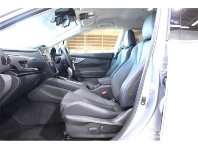 レヴォーグ（新潟県新潟市東区）