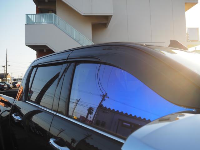 サイドにゴーストフィルム装着！遮熱効果に加え、見た目もGOOD！
