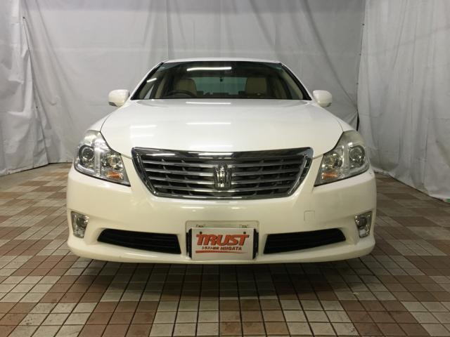 ☆　★　☆　★　　　全　車　自　社　保　証　付　販　売　　　☆　★　☆　★　　３ヶ月、３，０００ｋｍ保証！自社工場で整備しているので、電球1個からエンジンの載せ替えまで、自信を持って幅広く保証できます！