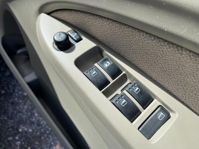 板金塗装も格安で承ります。外装が気になる方は別途見積りいたします。詳しくは来店時ご確認ください☆カスタム・追加メンテ・タイヤ組換・自動車保険などもお気軽にご相談ください。