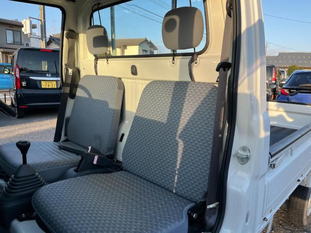 板金塗装も格安で承ります。外装が気になる方は別途見積りいたします。詳しくは来店時ご確認ください☆カスタム・追加メンテ・タイヤ組換・自動車保険などもお気軽にご相談ください。