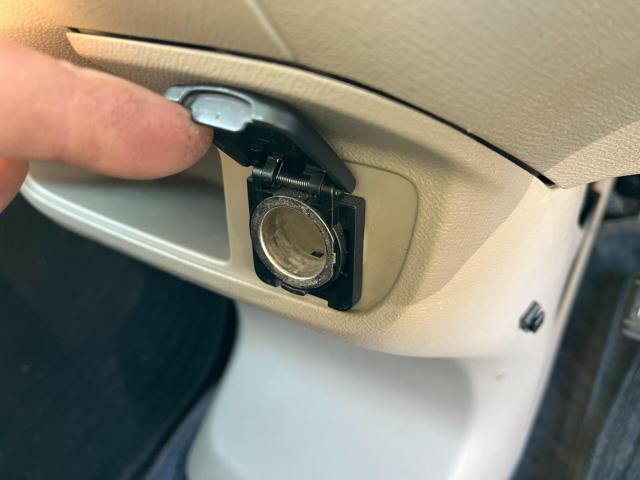 シエルはスタッフのほとんどが国家資格整備士です。プロの整備士目線で故障の確率の低い車両を仕入れ、安心して乗れるようしっかりメンテナスしてから納車しております!