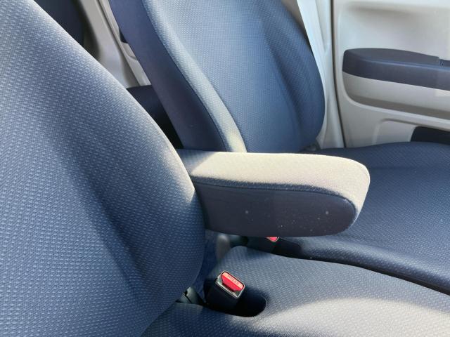 ご来店希望の方は事前に連絡をいただけると助かります。カーセンサーの［来店予約をする］ボタンからお気軽に予約下さい。緑色のトークアプリ公式アカウントや電話等でも予約できますのでお気軽にご連絡ください。