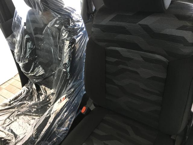 ☆　★　☆　★　　　納　得　の　内　外　装　仕　上　げ　済　み　車　　　☆　★　☆　★トラストでは外装の修理はもちろん、内装汚れやシートシミの除去、フロアマットの洗浄等行ってから販売しております！