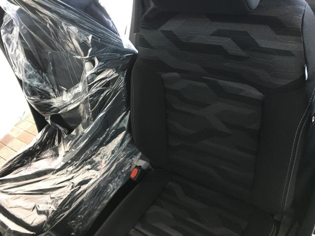 ☆　★　☆　★　　　納　得　の　内　外　装　仕　上　げ　済　み　車　　　☆　★　☆　★トラストでは外装の修理はもちろん、内装汚れやシートシミの除去、フロアマットの洗浄等行ってから販売しております！