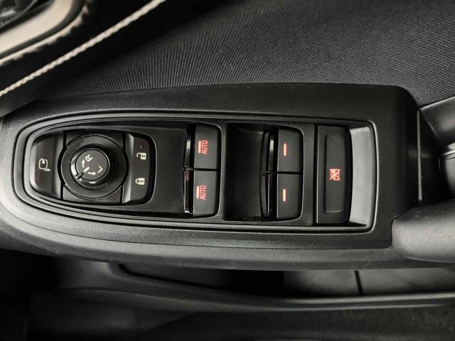 インプレッサスポーツ(新潟県新潟市中央区)