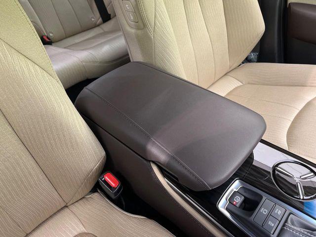 クラウンハイブリッド(新潟県新潟市南区)