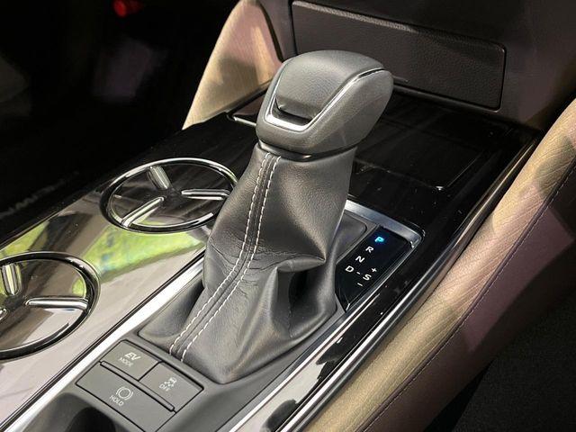 クラウンハイブリッド(新潟県新潟市南区)