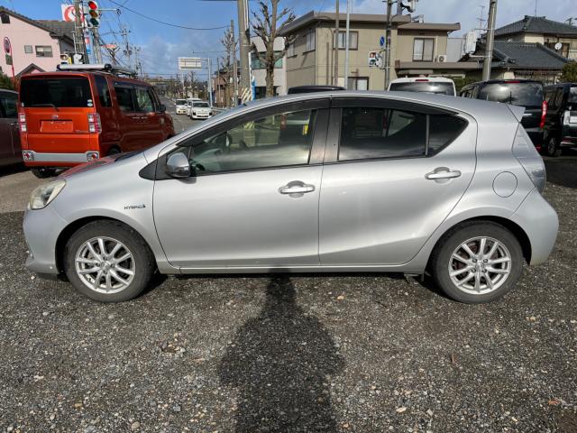 シエルはスタッフのほとんどが国家資格整備士です。プロの整備士目線で故障の確率の低い車両を仕入れ、安心して乗れるようしっかりメンテナスしてから納車しております！