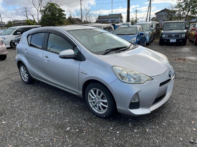 ご来店希望の方は事前に連絡をいただけると助かります。カーセンサーの［来店予約をする］ボタンからお気軽に予約下さい。緑色のトークアプリ公式アカウントや電話等でも予約できますのでお気軽にご連絡ください。