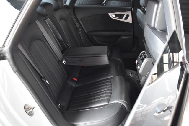 アウディ A7スポーツバック(新潟県新潟市西区)