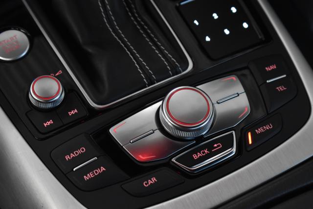 アウディ A7スポーツバック(新潟県新潟市西区)