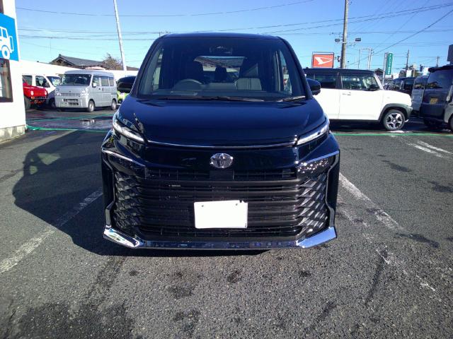 ヴォクシーハイブリッド(新潟県五泉市)