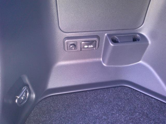 ヴォクシーハイブリッド(新潟県五泉市)