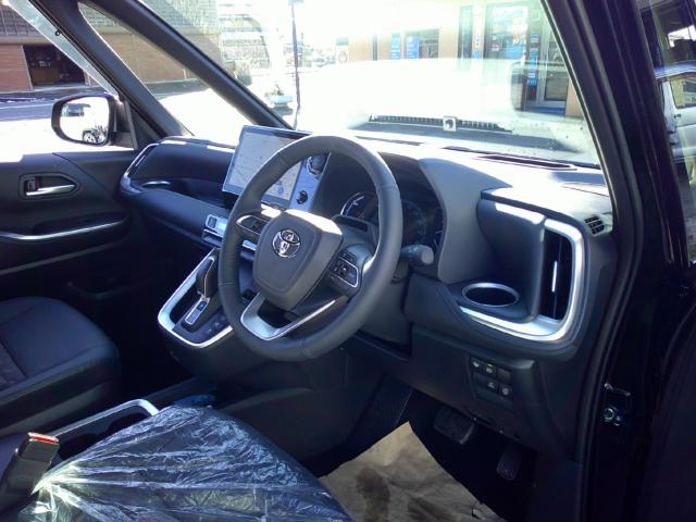 ヴォクシーハイブリッド(新潟県五泉市)