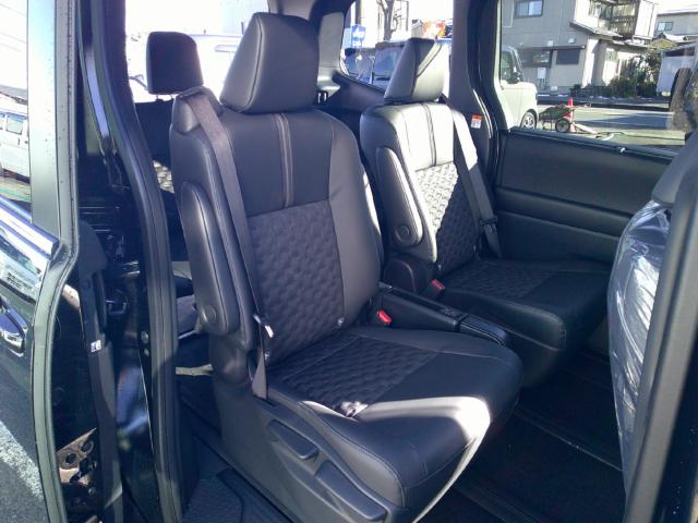 ヴォクシーハイブリッド(新潟県五泉市)