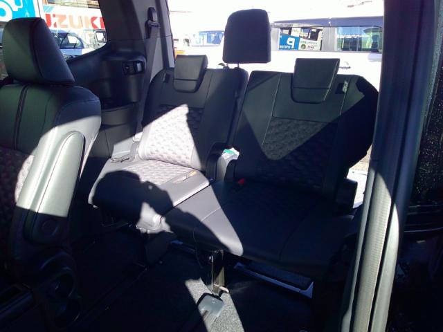 ヴォクシーハイブリッド(新潟県五泉市)