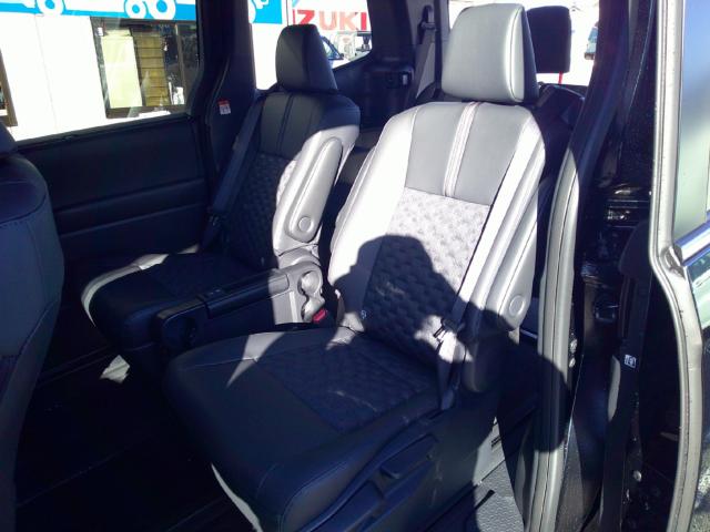 ヴォクシーハイブリッド(新潟県五泉市)