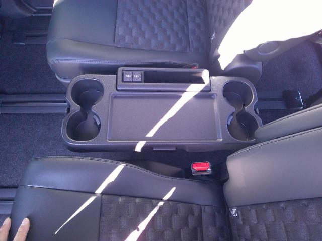 ヴォクシーハイブリッド(新潟県五泉市)