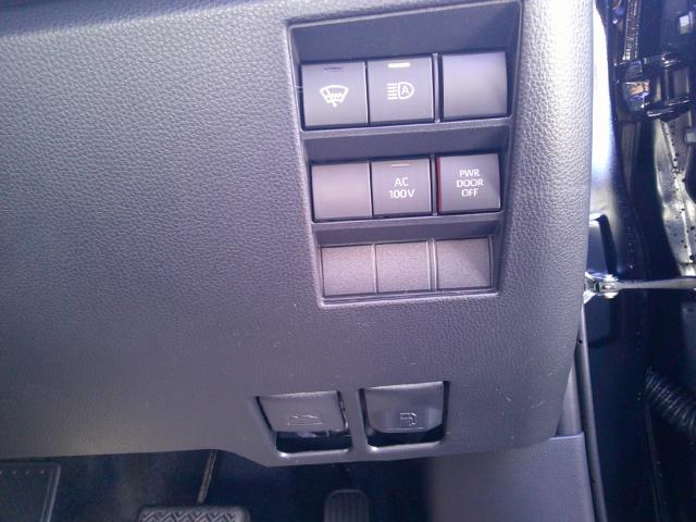 ヴォクシーハイブリッド(新潟県五泉市)