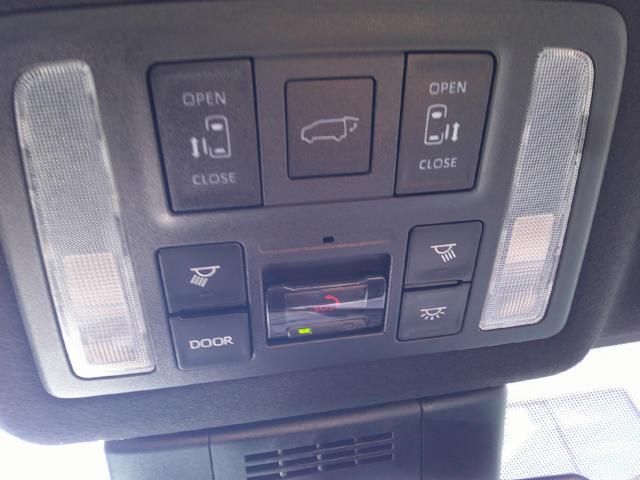 ヴォクシーハイブリッド(新潟県五泉市)