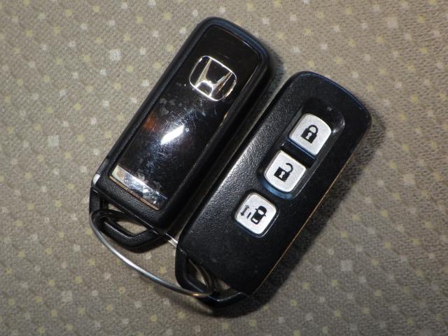 当店では仕入れの段階から全台現車を見て厳選に厳選を重ね、とても程度の良いお車だけを仕入れています。<br>お求めしやすい金額で、程度の良いお車をお客様にご提供させて頂きます。<br>さらに当店では磨きに力を入れています。より綺麗なお車をお客様にお届けできるようスタッフ一同奮闘中です。<br>売れてしまう前に、気になる車輌がありましたら、お気軽にご連絡ください。無料フリーダイヤル:0066-97148-8281(携帯電話&PHS可)