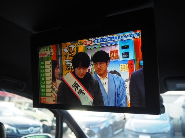 純正11インチ後席モニター搭載!後席の方も退屈せずにお出かけを楽しんで頂けます♪