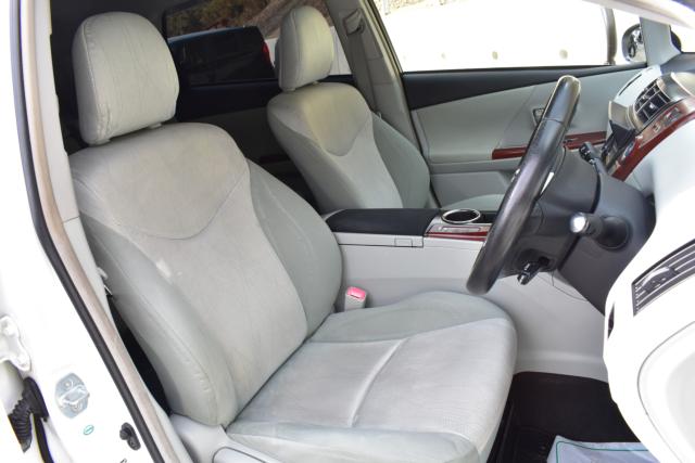 プリウスα(新潟県新潟市西区)