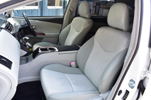 プリウスα(新潟県新潟市西区)