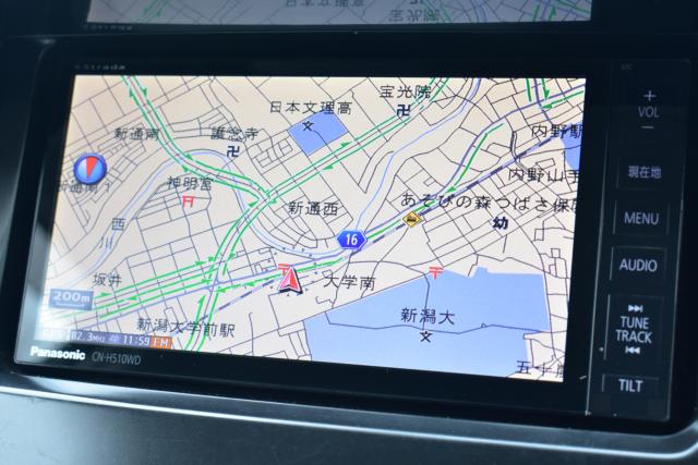 プリウスα(新潟県新潟市西区)