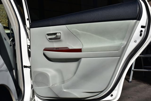 プリウスα(新潟県新潟市西区)