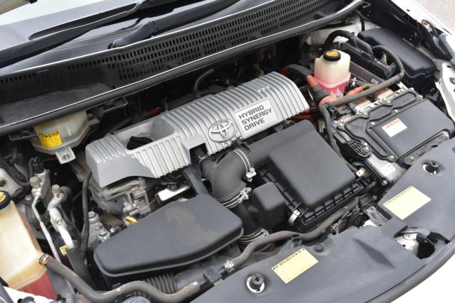 プリウスα(新潟県新潟市西区)