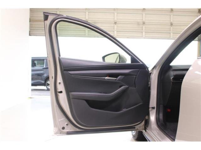 MAZDA3ファストバック(新潟県新潟市東区)