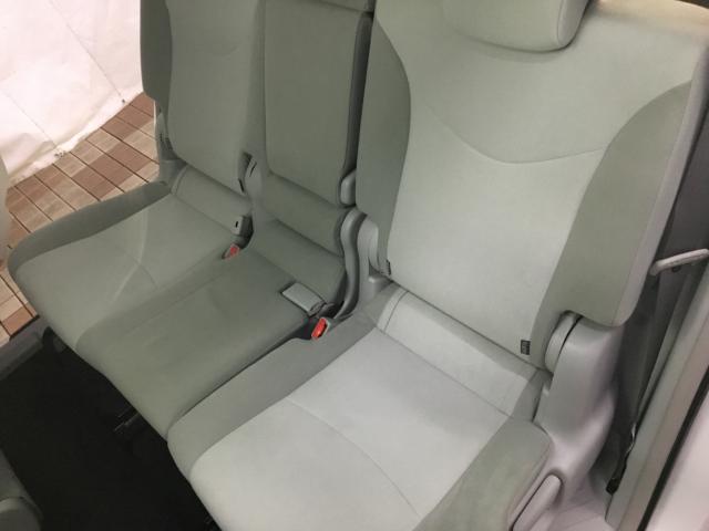 プリウスα(新潟県新潟市西区)