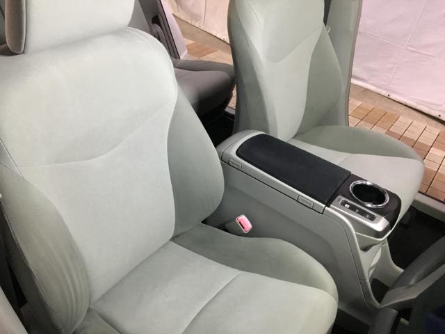 プリウスα(新潟県新潟市西区)