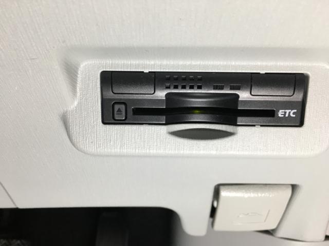 プリウスα(新潟県新潟市西区)